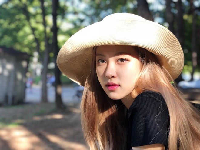 mụn chân tóc