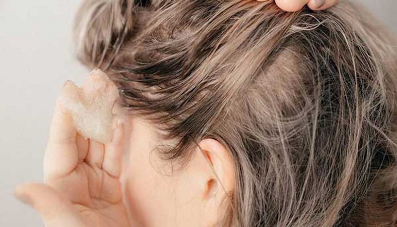 Tẩy tế bào chết da đầu dạng muối